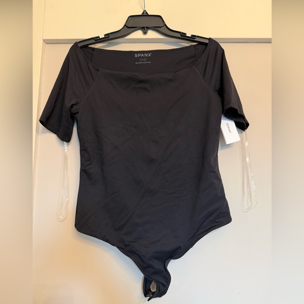 SPANXsmooth Jersey Scoop Neck Thong Bodysuit